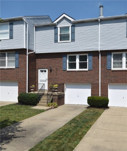 317 Parkridge Ln Unit 3D, Coraopolis, PA 15108