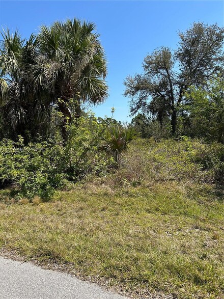 2162 Seward St, Port Charlotte, FL 33953