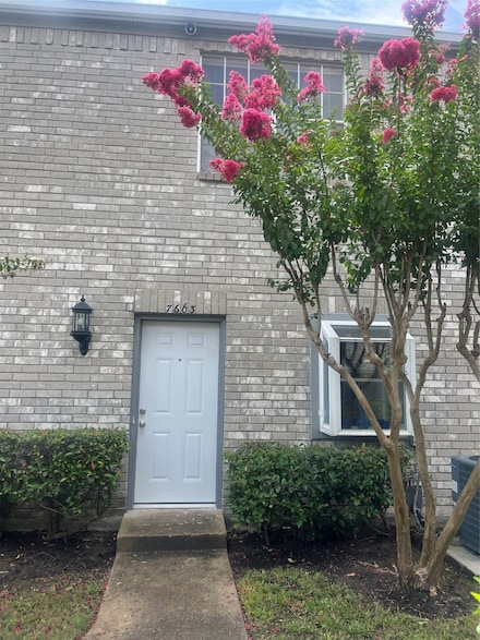 7663 Cambridge St Unit 7663, Houston, TX 77054