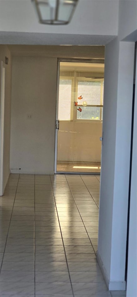 7680 NW 18th St Unit 303, Margate, FL 33063