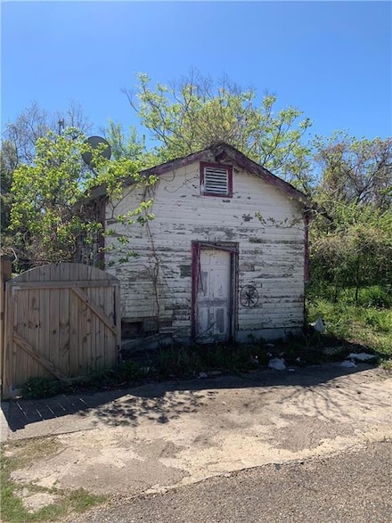 3101 Diana St, New Orleans, LA 70114