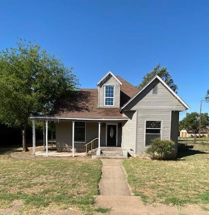 809 N Broadway St, Ballinger, TX 76821