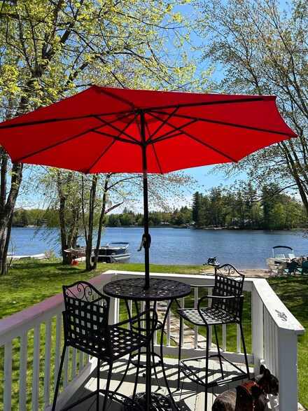 100 Lakeshore Dr, Middleton, NH 03887