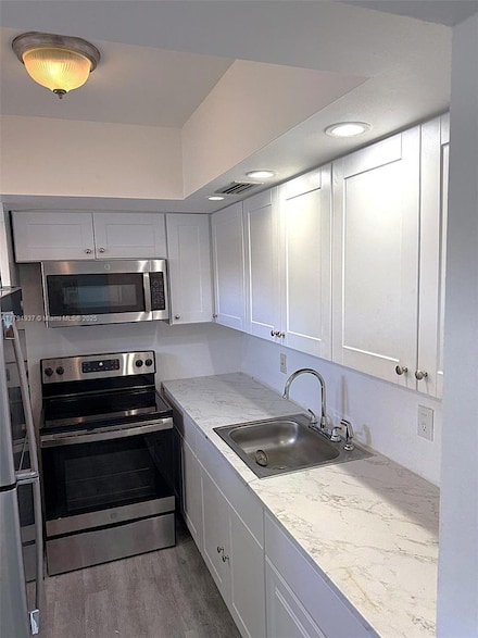 2940 NE 203rd St Unit C101, Miami, FL 33180