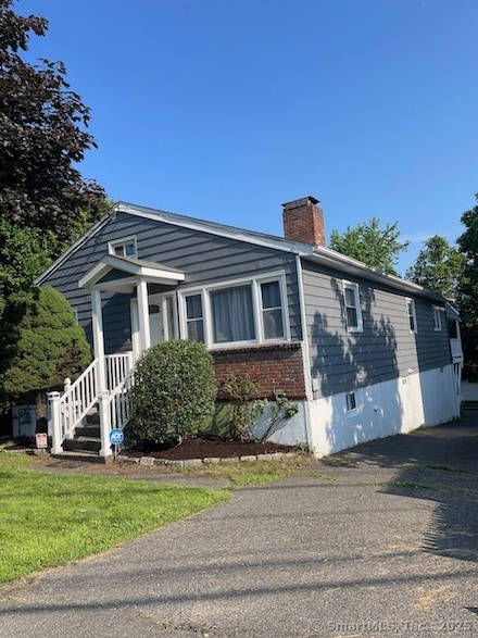 159 Triangle St, Danbury, CT 06810