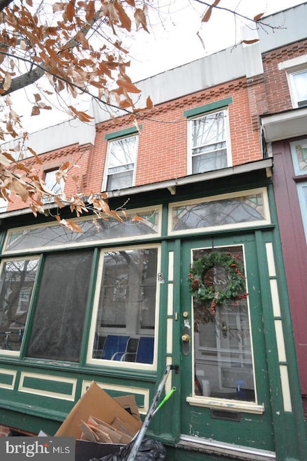 3687 Eveline St, Philadelphia, PA 19129