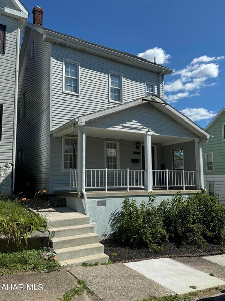 2023 14th Ave, Altoona, PA 16601