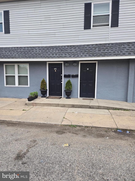 215 S Pavilion Ave Unit E, Riverside, NJ 08075
