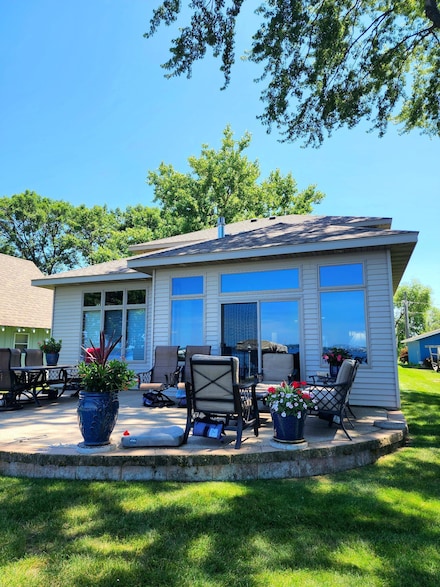 11448 Indian Beach Rd, Spicer, MN 56288