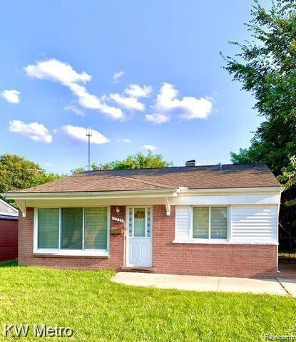 13231 Albany St, Oak Park, MI 48237