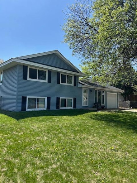 7731 80th St S, Cottage Grove, MN 55016