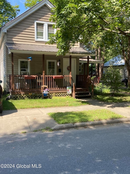 22 Fielding St, Glens Falls, NY 12801