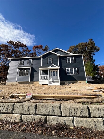 240 Highcrest Rd, Fall River, MA 02720