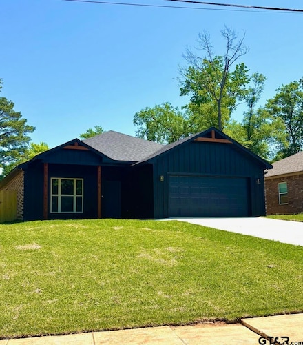 2316 Hughey Dr, Tyler, TX 75701