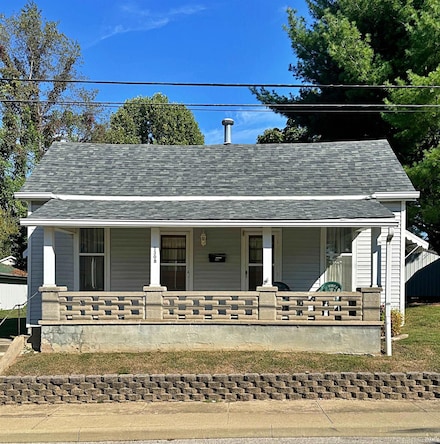 1308 E van Trees St, Washington, IN 47501