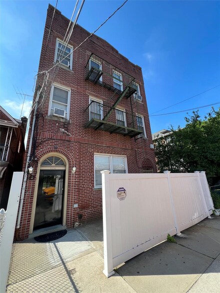 1114 Neill Ave Unit 2F, Bronx, NY 10461