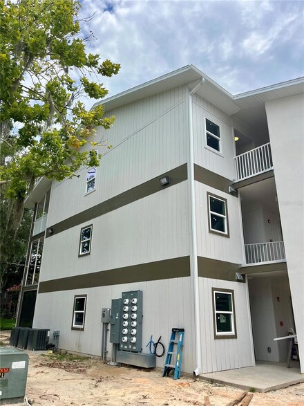6519 W Newberry Rd Unit 401, Gainesville, FL 32605