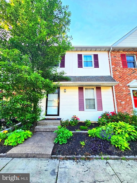 4 Washington Square, Doylestown, PA 18901