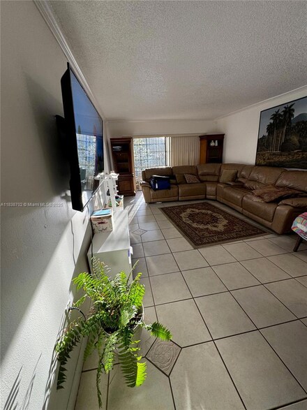 10315 NW 9th Street Cir Unit 10514, Miami, FL 33172