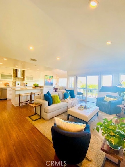 820 Gardenia Way, Corona Del Mar, CA 92625