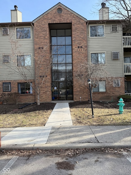 4291 Village Parkway Cir W Unit 8, Indianapolis, IN 46254