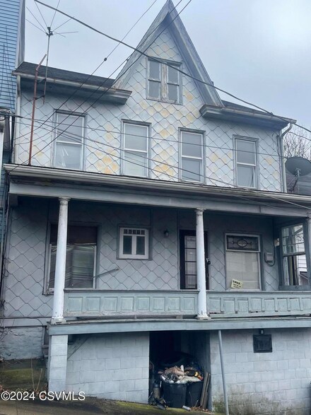 1004 E Commerce St, Shamokin, PA 17866