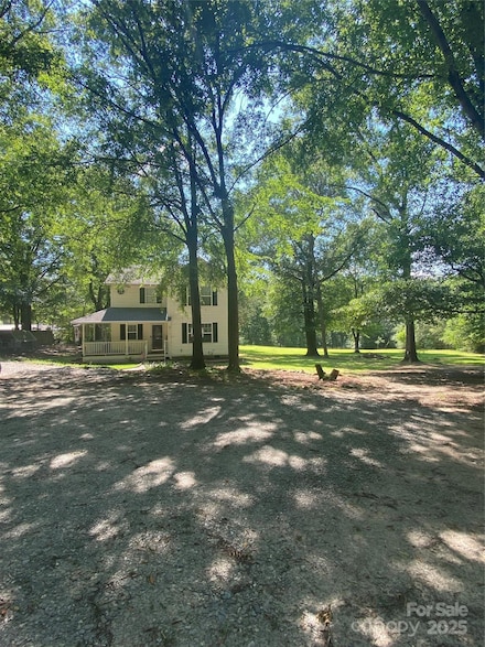 1975 Kehl Rd, Clover, SC 29710