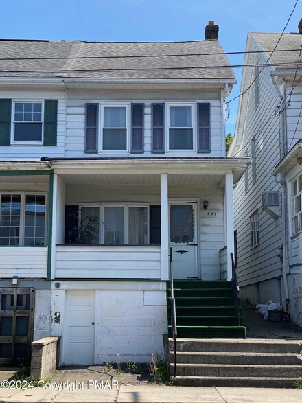 324 E Bertsch St, Lansford, PA 18232
