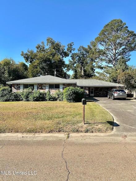 20 Woodville Dr, Natchez, MS 39120
