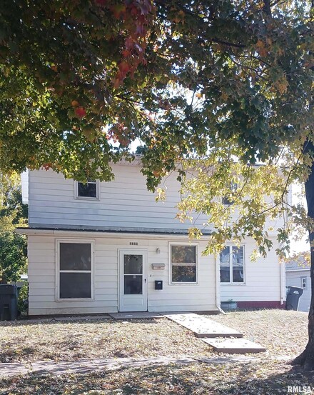 2349 N 5th St, Clinton, IA 52732