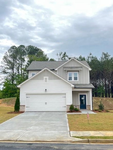 203 Groveton Ct, Euharlee, GA 30145