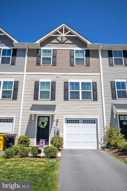 260 Rhea Dr, Martinsburg, WV 25403