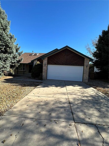 3226 S Danube St, Aurora, CO 80013