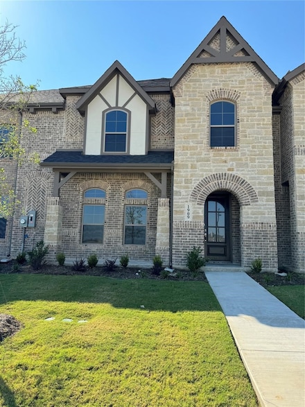 1909 Ethereal Ln, Waxahachie, TX 75165