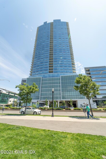 1 Broad St Unit 17F, Stamford, CT 06901