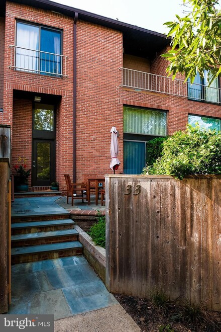 33 Sergeant St, Princeton, NJ 08540