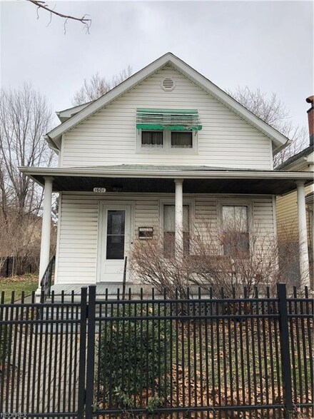 1601 E 47th St, Cleveland, OH 44103