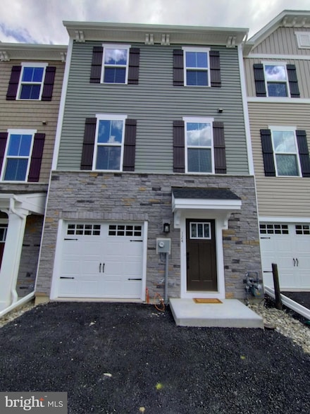 124 Glory Maple Ln, West Bradford, PA 19335