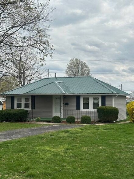 718 Spring St, Greenfield, OH 45123