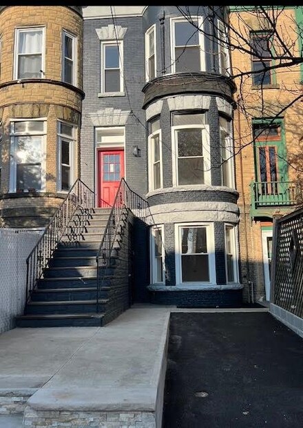 52 Brinkerhoff St, Jersey City, NJ 07304