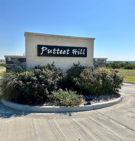 2031 Cotton Tail Way, Cresson, TX 76049