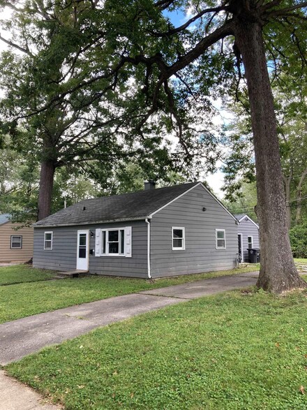 4765 Bowser Ave, Fort Wayne, IN 46806