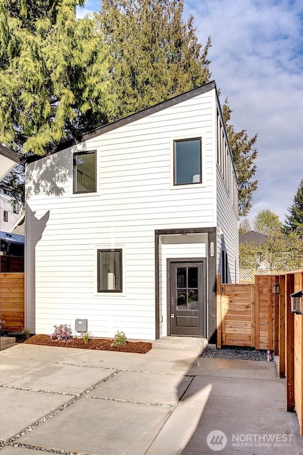 7350 21st Ave NW, Seattle, WA 98117