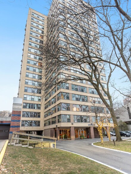 2970 N Lake Shore Dr Unit 14F, Chicago, IL 60657