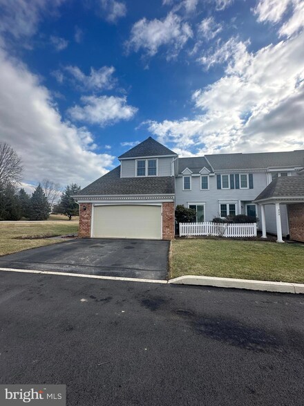 324 Welsh Cir Unit 2025, Chester Springs, PA 19425