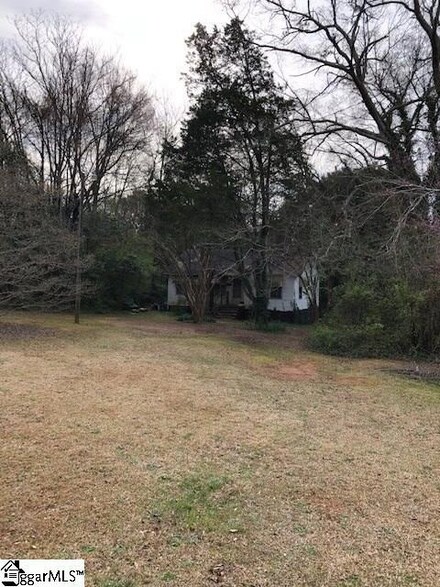 110 Old Bent Bridge Rd, Greenville, SC 29611