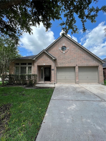 4438 Kirk Manor Ct, Fresno, TX 77545