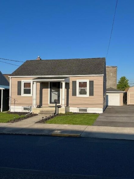823 Miller St, Easton, PA 18042