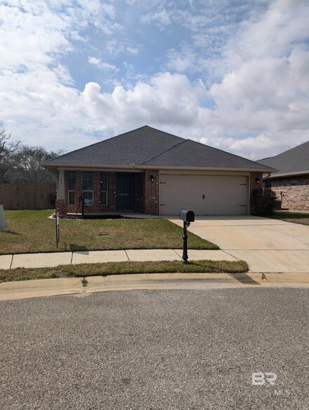 321 Wyatt Ct, Foley, AL 36535