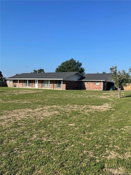 333 Picard Rd, Sulphur, LA 70663